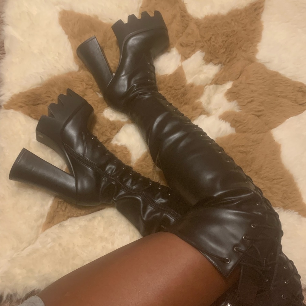 Knee High Lace Up Lamoda Platform Heeled Boots